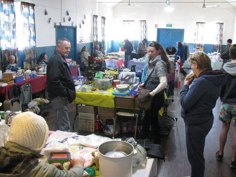 Trash And Treasure At East Kurrajong - Accommodation Ballina 2