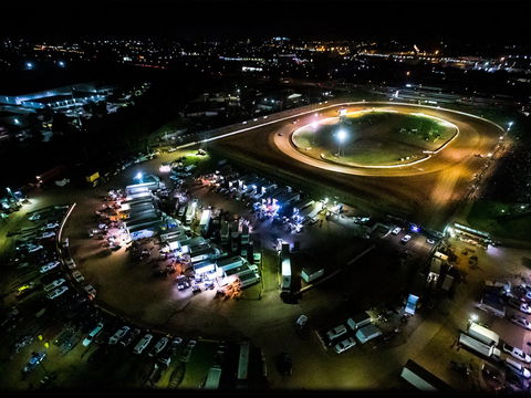 Valvoline Raceway's Opening Night - Accommodation Ballina 0