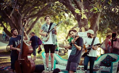 Buskers By The Lake - Accommodation Ballina 1