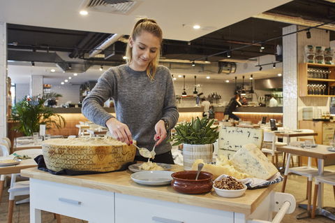 Flaming Cheese Wheel And Wine Experience: Brisbane - Accommodation Ballina 0