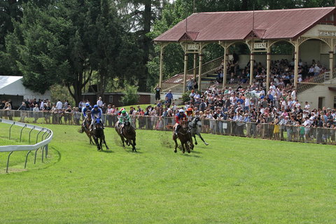 Tumut Boxing Day Races - Accommodation Ballina 0