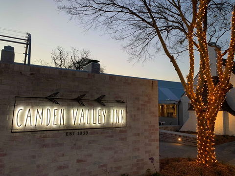 Christmas In July Camden Valley Inn - Accommodation Ballina 0