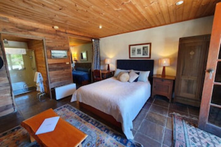 Squeaking Point TAS Accommodation Ballina