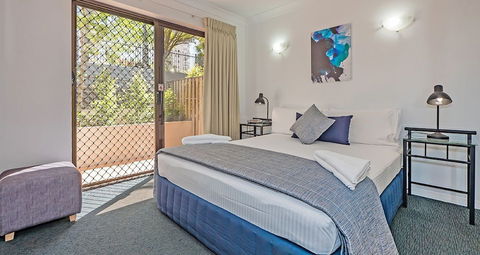 Burleigh On The Beach Holiday Apartments - Accommodation Ballina 4