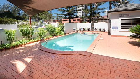 Burleigh On The Beach Holiday Apartments - Accommodation Ballina 1