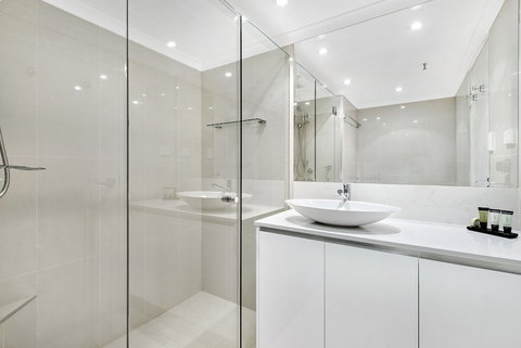 ULTIQA Beach Haven At Broadbeach - Accommodation Ballina 2