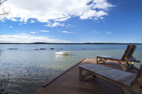Eumarella Shores Noosa Lake Retreat - Accommodation Ballina 0