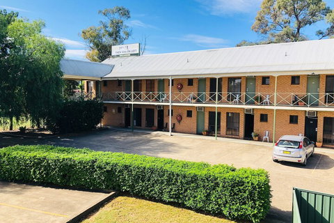 Campbelltown Colonial Motor Inn - Accommodation Ballina 2