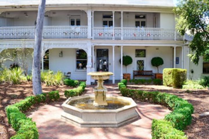 Richmond VIC Accommodation Ballina