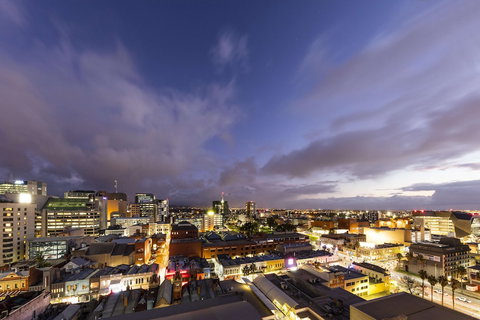 Oaks Adelaide Horizons Suites - Accommodation Ballina 0