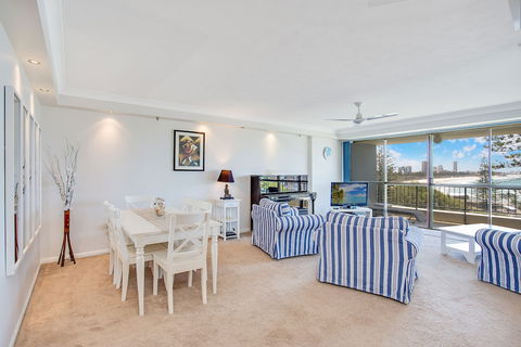 Gemini Court Holiday Apartments - Accommodation Ballina 6