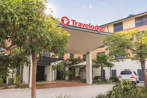 Travelodge Hotel Garden City Brisbane - Accommodation Ballina 1