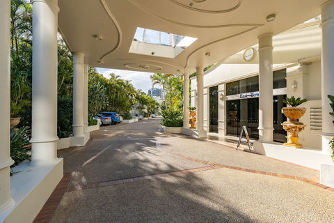 Burleigh Mediterranean Resort - Accommodation Ballina 0