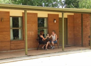 Territory Manor Motel & Caravan Park - Accommodation Ballina 0