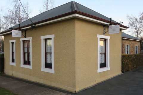 Blakes Manor Self Contained Heritage Accommodation - Accommodation Ballina 3