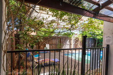 Aarn House B & B Airport Accommodation - Accommodation Ballina 3