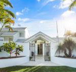 Island living in the heart of Noosa - Accommodation Ballina