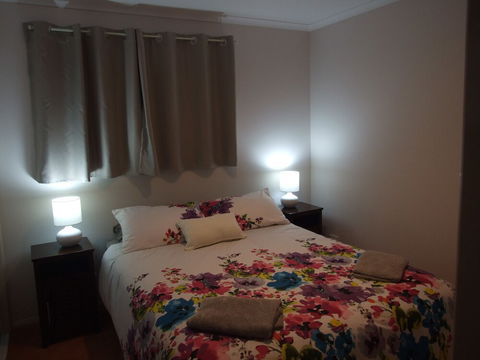 Lake Barra Cottages - Accommodation Ballina 2