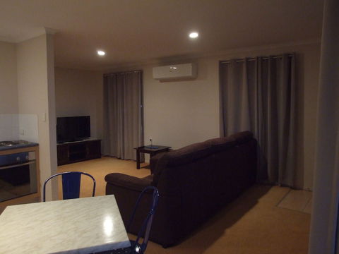 Lake Barra Cottages - Accommodation Ballina 5