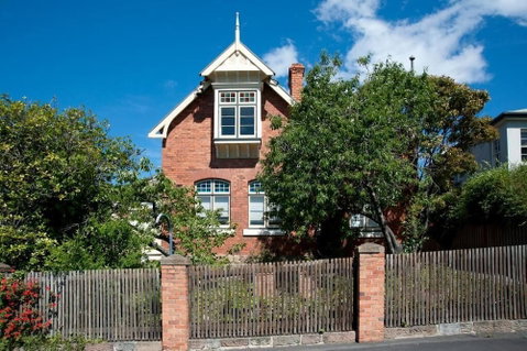 Lowena Cafe And Accommodation - Accommodation Ballina 2