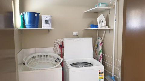 A City Retreat 2BR Apartment Reid Park Townsville - Accommodation Ballina 2