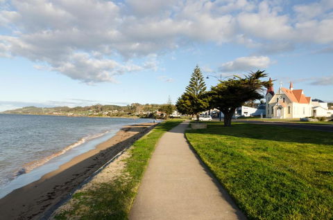 Penguin Beach House - Accommodation Ballina 1