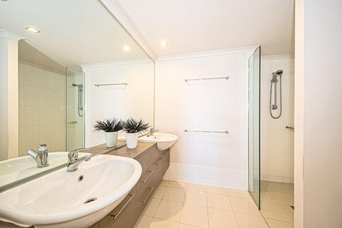 On The Bay Apartments - Accommodation Ballina 2