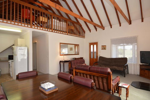 Madigan Wine Country Cottages - Accommodation Ballina 3