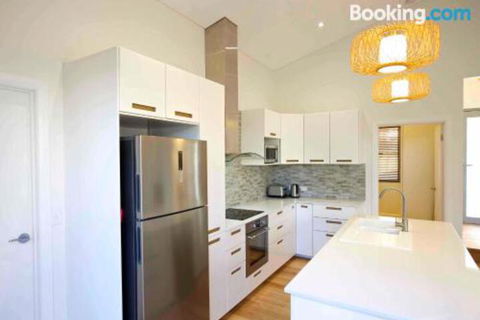 Sunny Blinco Street House - Accommodation Ballina 2