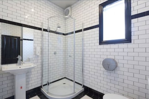 The Village Glebe - Hostel - Accommodation Ballina 6