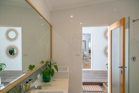 Pineapple Petes Beach House - Accommodation Ballina 1
