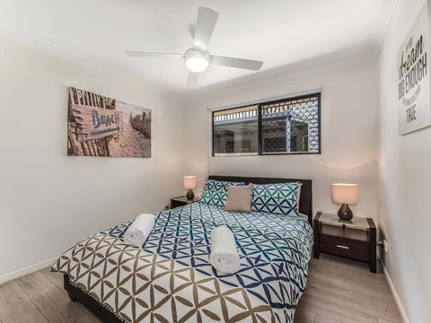 Coolum Waves Pet Friendly Holiday House - Accommodation Ballina 1