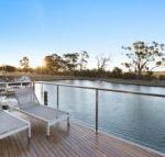 Gippsland Lakehouse a Canal frontage - Accommodation Ballina