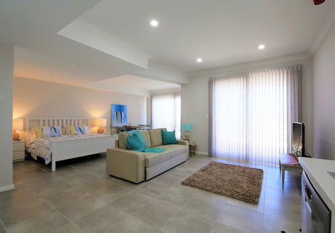 Studio Style Mindarie Marina - Accommodation Ballina 4