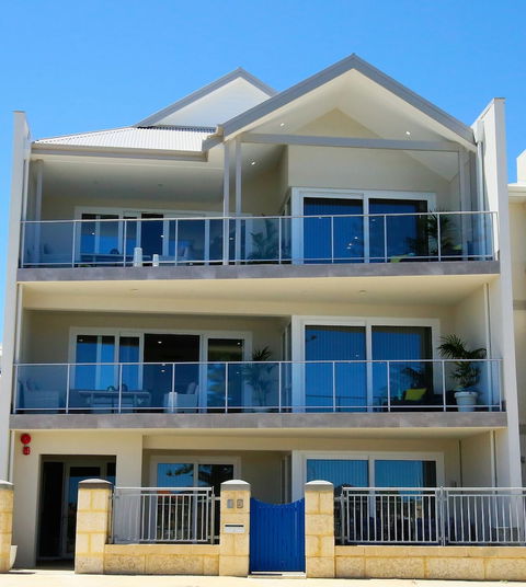 Studio Style Mindarie Marina - Accommodation Ballina 1