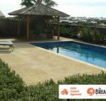 La Mer Home with a Pool - Accommodation Ballina