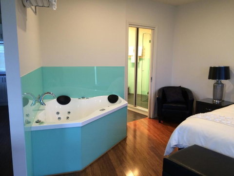 The Red Stag - Accommodation Ballina 4