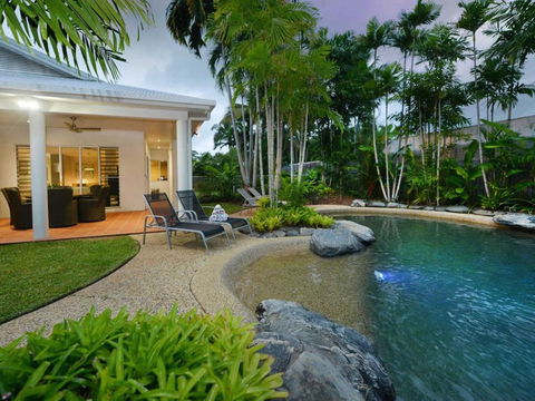 Sandwater Tropical Beachside Holiday House - Accommodation Ballina 6