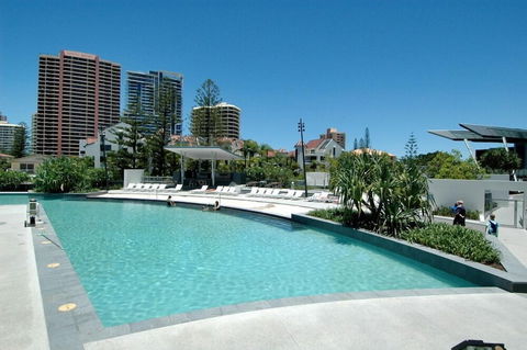 Apartment 4204 - HR Surfers Paradise - Accommodation Ballina 3