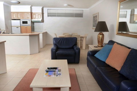 Anglesea Beachfront Court Holiday Units - Accommodation Ballina 6