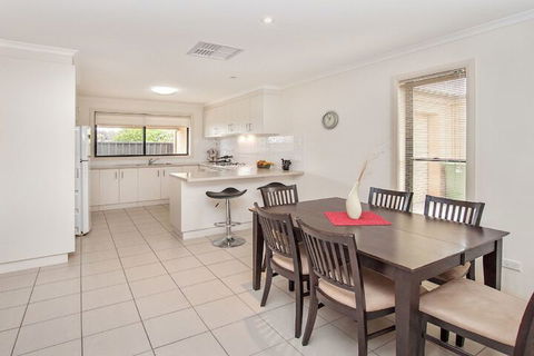 Ulmara 2 - Accommodation Ballina 4
