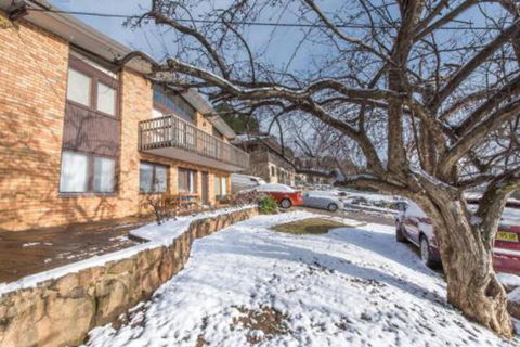 Alpine Apartment Great Location With Views Of Lake Jindabyne - Accommodation Ballina 4