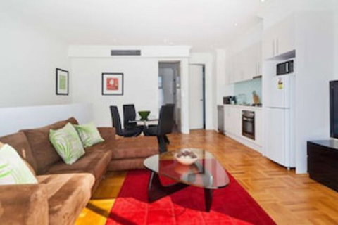 Caulfield Executive Apartment - Accommodation Ballina 0