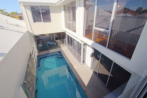 Ambar Villa - Accommodation Ballina 1