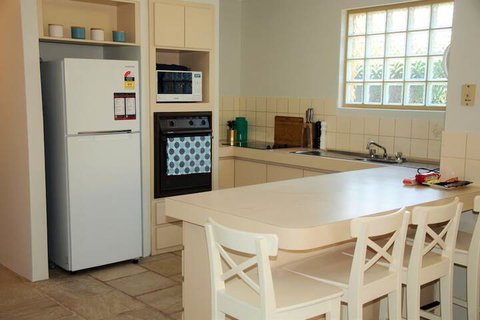 Azure Villa - Accommodation Ballina 6