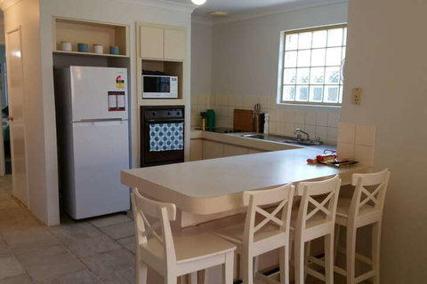 Azure Villa - Accommodation Ballina 3