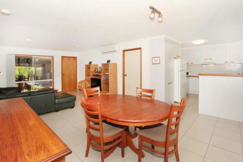2 Eastern Court Mount Coolum 400 DOLLAR BOND Pet Friendly LINEN INCLUDED - Accommodation Ballina 6
