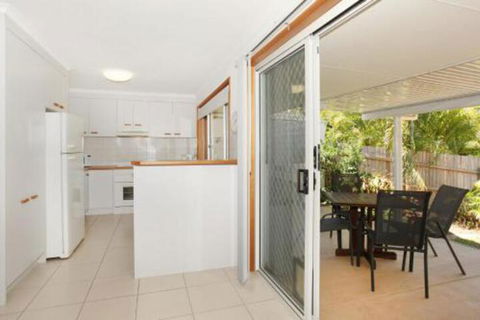 2 Eastern Court Mount Coolum 400 DOLLAR BOND Pet Friendly LINEN INCLUDED - Accommodation Ballina 2