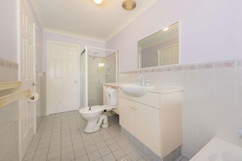 Pebble Pde 1 / 14 Fingal Bay - Accommodation Ballina 6