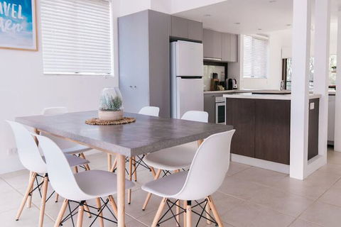 Unit 4 Weyba Lodge Noosa - Accommodation Ballina 7